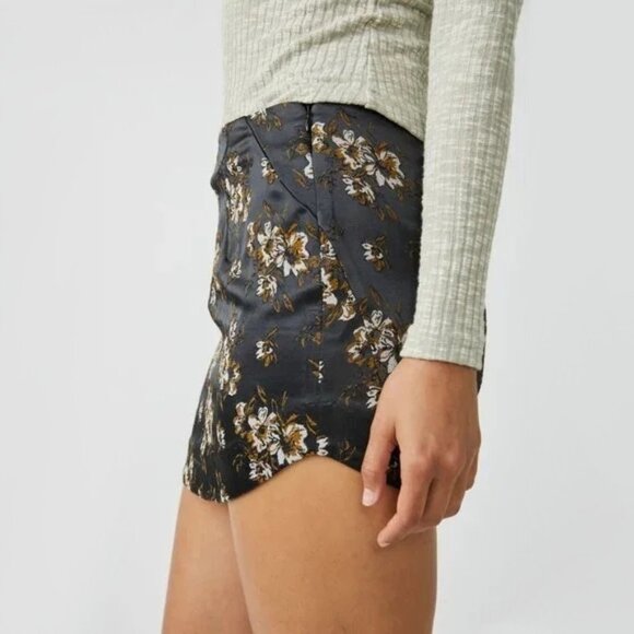 NWT Free People black jacquard floral print satin-like mini skirt, 8 - Picture 10 of 16